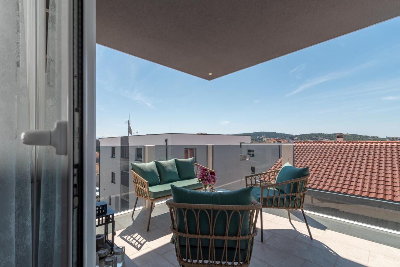 Appartement Apartman Lotos à Trogir Extérieur photo